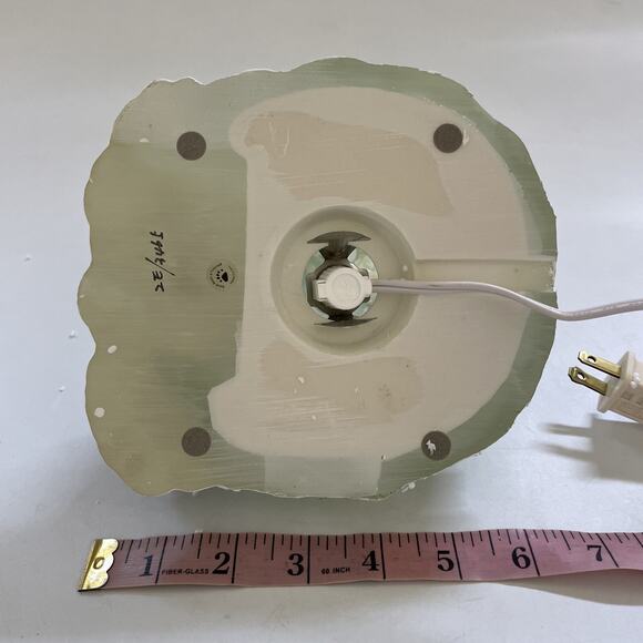 BOYD’S BEARS Eskimo Joe with Chilly Willy Winter Igloo Lighted Sculpture HOLIDAY - Picture 6 of 16